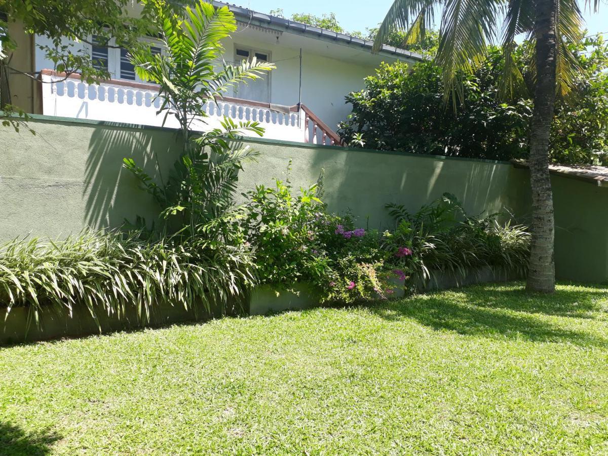 Villa Lagoonedge Хіккадува Екстер'єр фото
